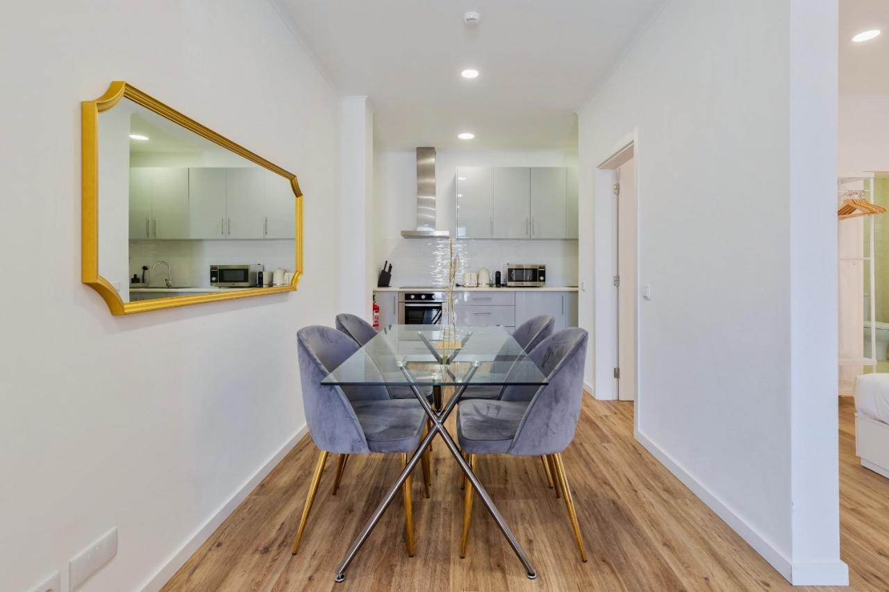 Garrett House * Setubal