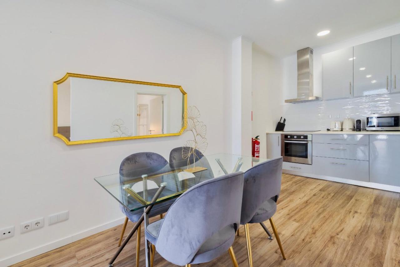 Garrett House Apartment *