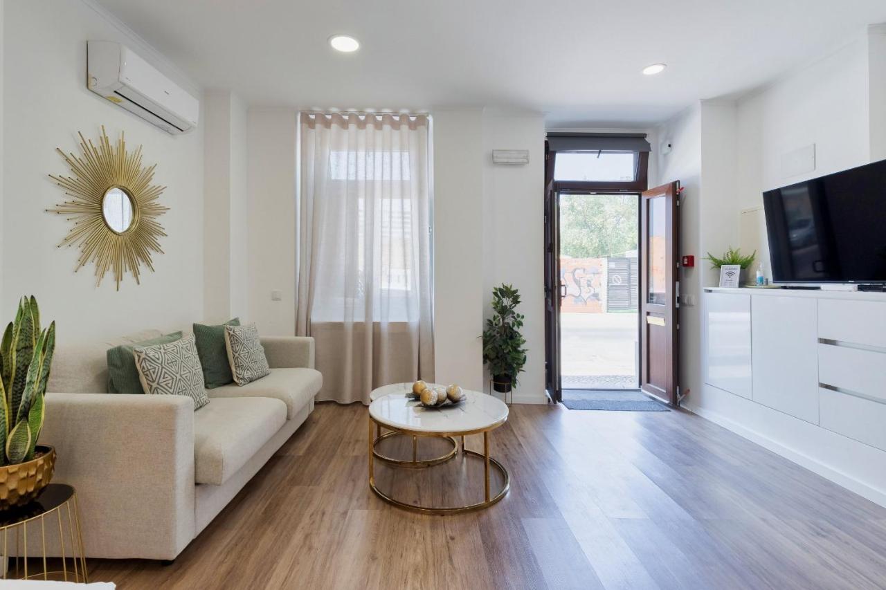 Garrett House Apartment *