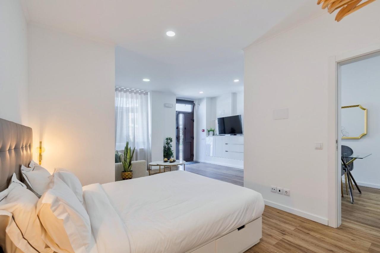 Garrett House Apartment *